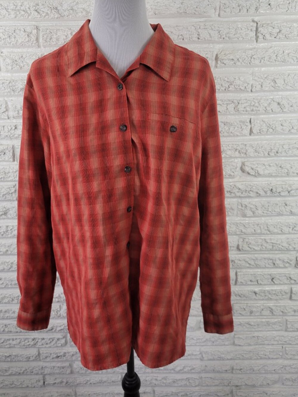 Liz Claiborne Villager XL Red Tan Plaid Button Up‎ Shirt Womens Roll Tab PLA51E